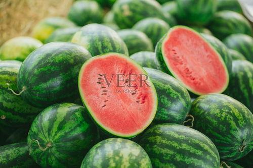 吃瓜观看图片,吃瓜群众视角下的视觉盛宴