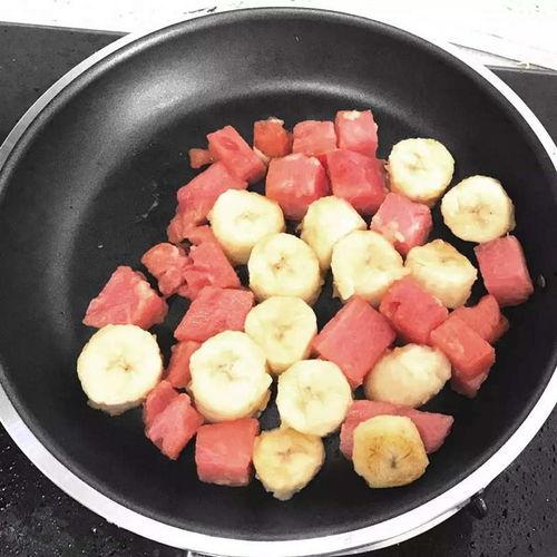 暗黑吃瓜群,揭秘网络社交背后的暗流涌动