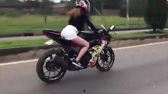 机车少女在线吃瓜反差,在线吃瓜背后的反差魅力