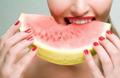 吃瓜不张嘴,张嘴有风险，沉默是金